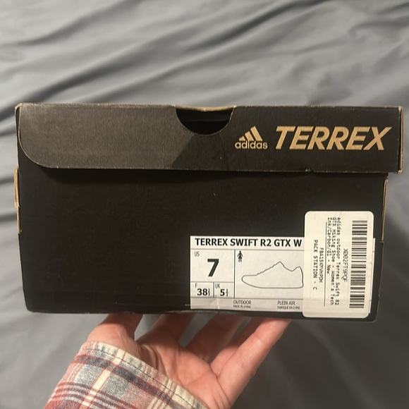 NIB Adidas TERREX SWIFT R2 GTX hiking shoe - Picture 7 of 8